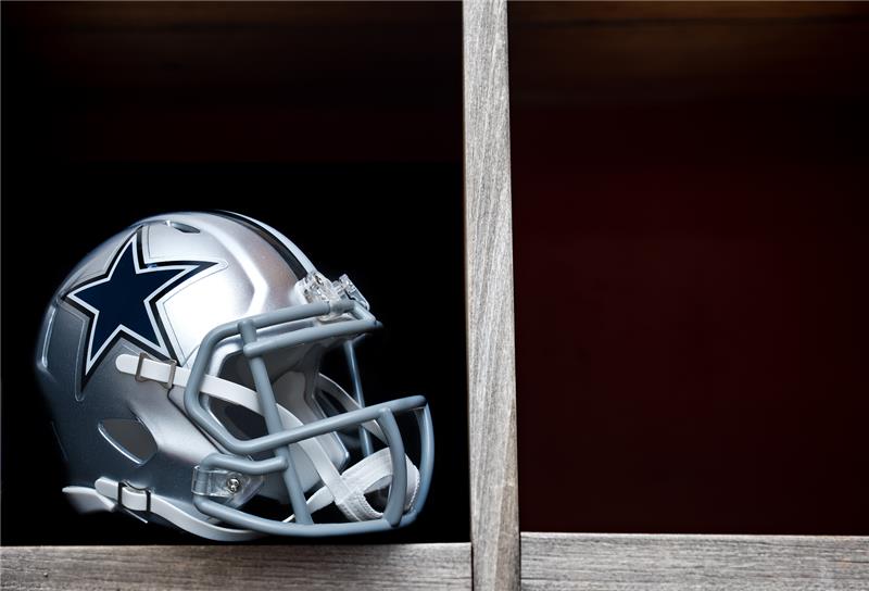 <h2>BLUE.<br/>BEATS.<br/>BOLD.</h2>