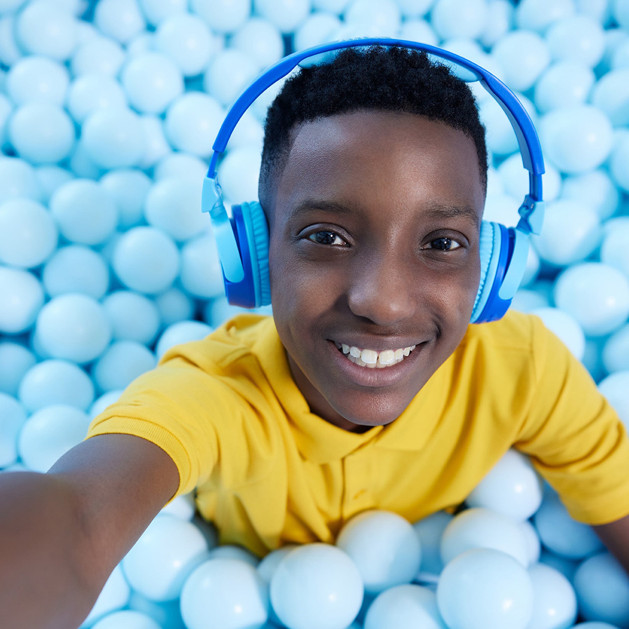 Altec Lansing Kid Safe 2-In-1 Bluetooth and Wired Headphones (Two-Tone)